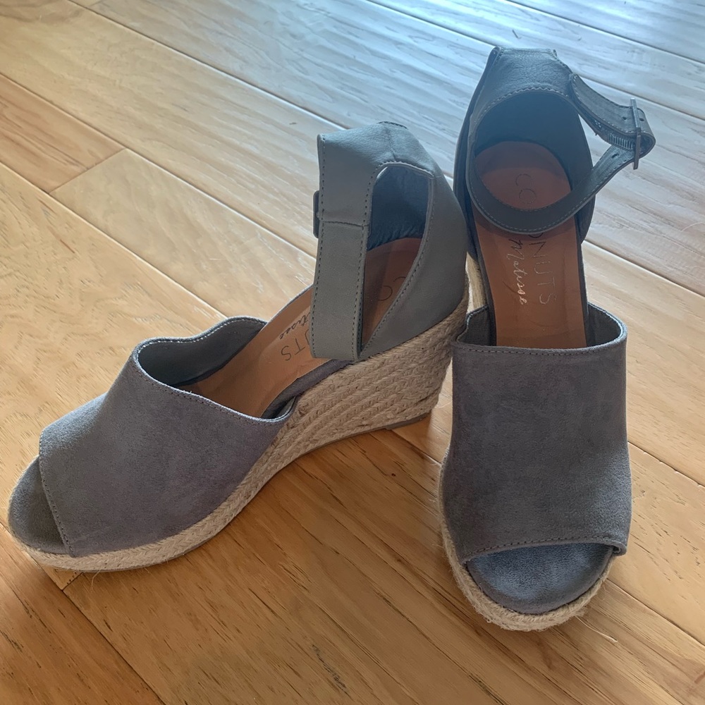 Wedge sandals